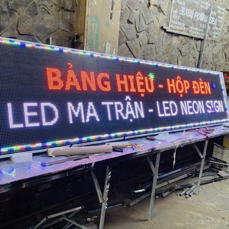 Led-chay-quang-cao---Mau-2